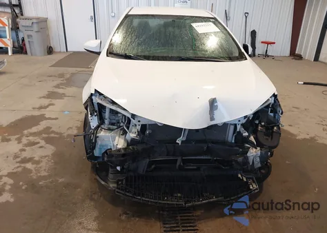 2016 Toyota Corolla Le z USA, uszkodzony, nr VIN 2T1BURHE9GC605572